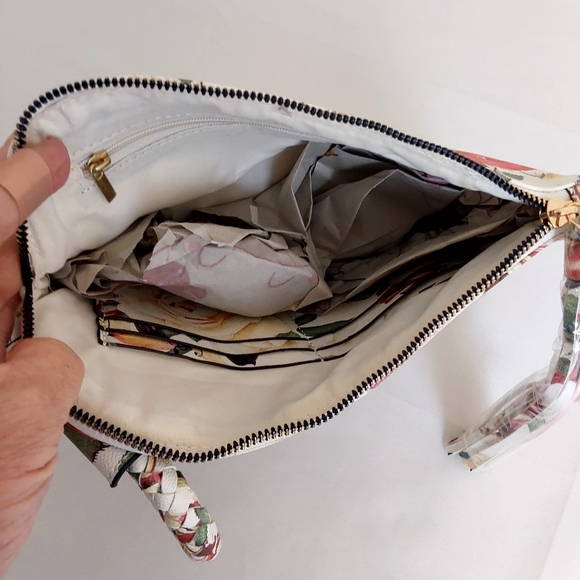 Calin Collection Floral Wristlet/Clutch - Picture 8 of 11